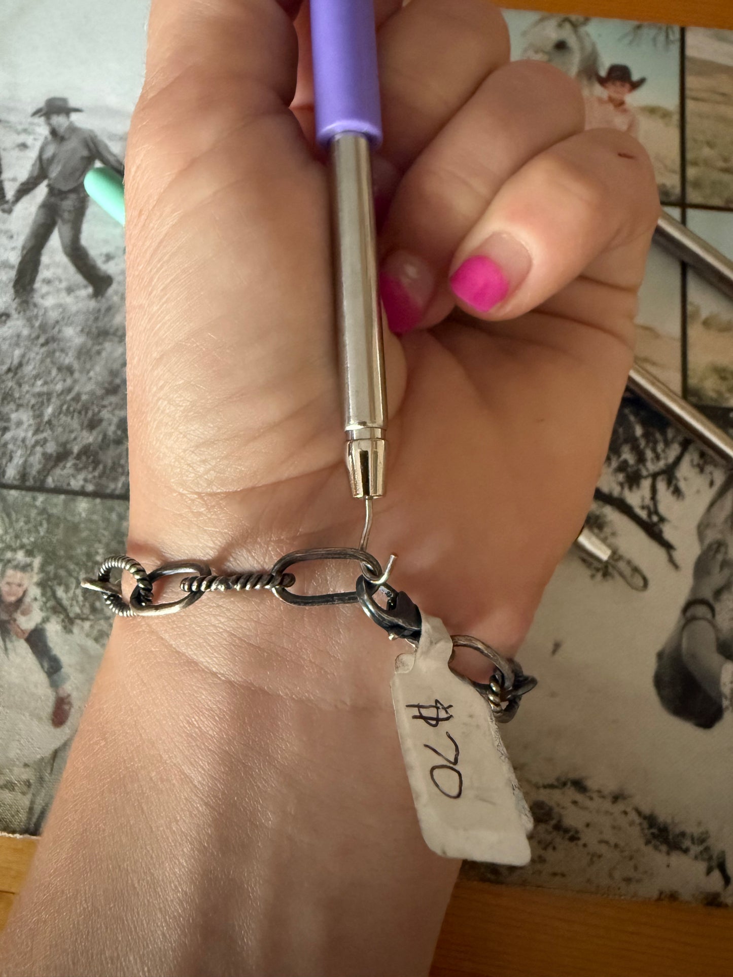 Bracelet helper!!!!